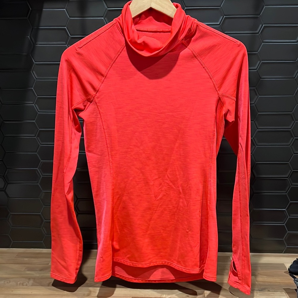 long sleeve under armoire top